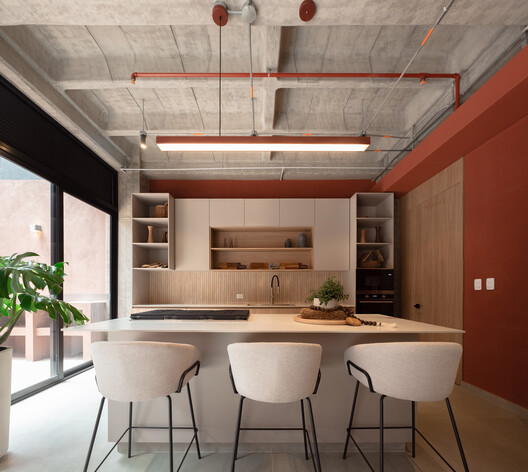 Boroló / AR-AR Martínez Arquitectura y Paisaje + María Paula González Bozzi Boroló / AR-AR Martínez Arquitectura y Paisaje + María Paula González Bozzi - Interior Photography, Kitchen, Wood, Table, Chair, Countertop