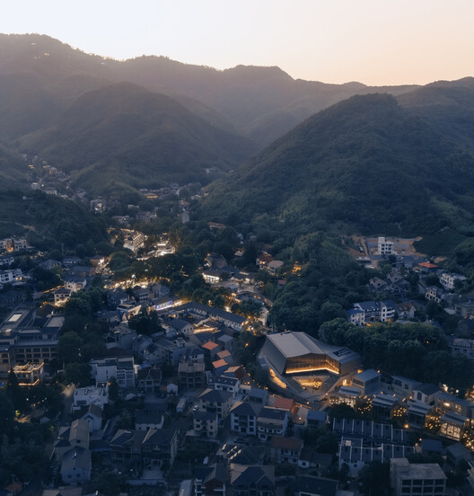 Moganshan Liaoyuan Theater / INCLS (One Design) Moganshan Liaoyuan Theater / INCLS (One Design) - Exterior Photography