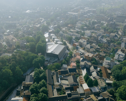 Moganshan Liaoyuan Theater / INCLS (One Design) Moganshan Liaoyuan Theater / INCLS (One Design) - Image 11 of 35