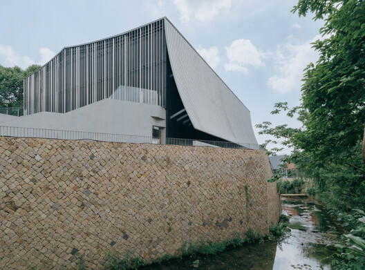 Moganshan Liaoyuan Theater / INCLS (One Design) Moganshan Liaoyuan Theater / INCLS (One Design) - Image 3 of 35
