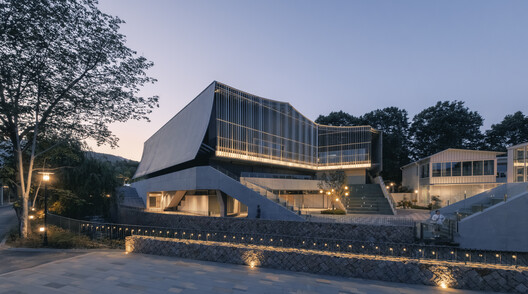 Moganshan Liaoyuan Theater / INCLS (One Design) Moganshan Liaoyuan Theater / INCLS (One Design) - Exterior Photography