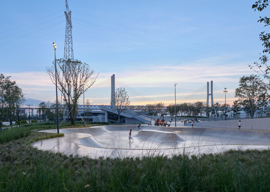 Ripples Becoming Everyday Ground / TJAD Original Design Studio Ripples Becoming Everyday Ground / TJAD Original Design Studio - Image 2 of 23