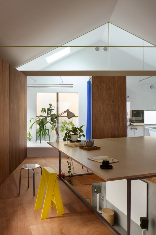 Casa en Shichiku Casa en Shichiku - Fotografía interior, Cocina, Madera, Mesas, Iluminación, Sillas