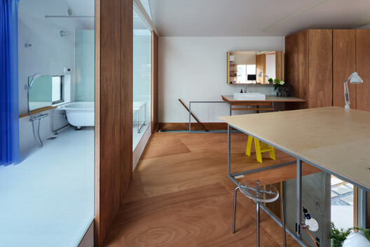 Casa en Shichiku Casa en Shichiku - Fotografía interior, Cocina, Madera, Iluminación, Sillas, Encimera, Vidrio