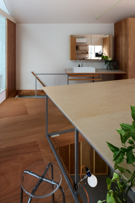 Casa en Shichiku Casa en Shichiku - Fotografía interior, Cocina, Madera, Mesas, Iluminación, Sillas, Vidrio