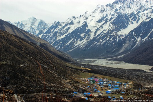 Himalayan Glacier Collapse Triggers Flash Floods and Infrastructure Destruction in Nepal Himalayan Glacier Collapse Triggers Flash Floods and Infrastructure Destruction in Nepal - Image 2 of 7