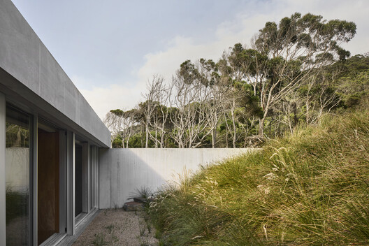 Otway Beach House / Kerstin Thompson Architects Otway Beach House / Kerstin Thompson Architects - Image 3 of 11
