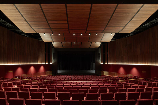 The Round Whitehorse Centre / Kerstin Thompson Architects + BKK Architects The Round Whitehorse Centre / Kerstin Thompson Architects + BKK Architects - Image 5 of 15