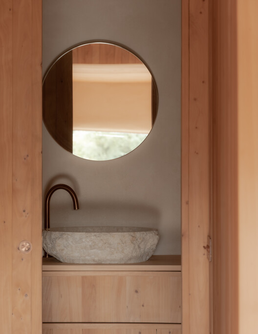 The Yakisugi Cabin / Alki Architecture + Design Studio - Interior Photography, Bathroom, Wood, Sink