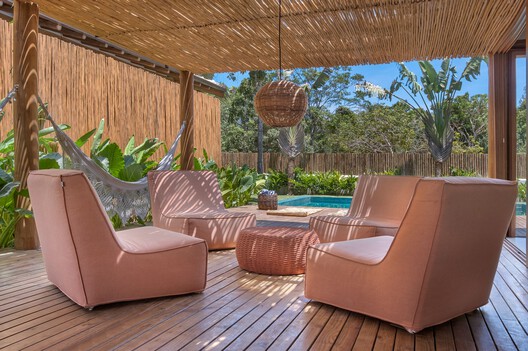 Scarlet House / Frederico Zanelato | Arquitetos - Interior Photography, Living Room, Wood, Chair