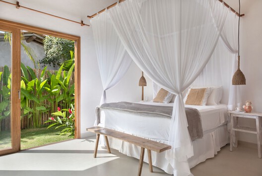 Scarlet House / Frederico Zanelato | Arquitetos - Interior Photography, Bedroom, Wood, Bed, Lighting