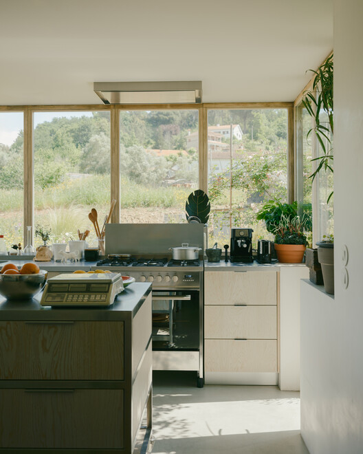 Souvinha House / Parto - Interior Photography, Kitchen, Countertop, Wood