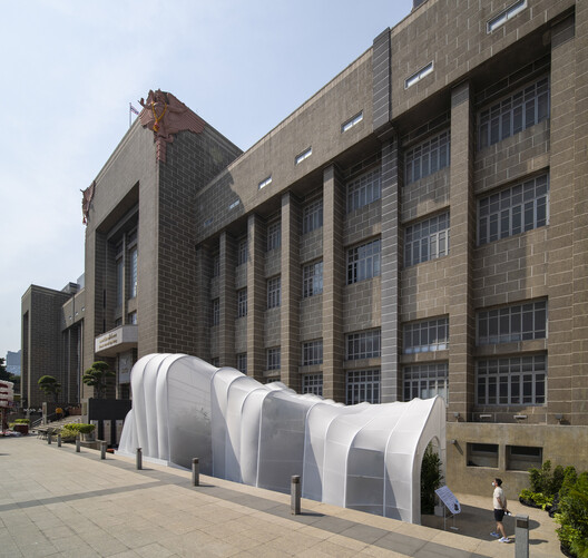Climate Infrastructure at Human Scale: From Water Management to Urban Cooling Climate Infrastructure at Human Scale: From Water Management to Urban Cooling - Image 20 of 29