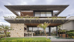 Ocean House / Biazus Arquitetura