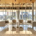 Plaza Corporate - Torre Norte / Biselli Katchborian Arquitetos - Fotografía interior, Edificio De Oficinas, Sillas