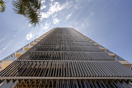 Plaza Corporate - North Tower / Biselli Katchborian Arquitetos - Exterior Photography, Glass