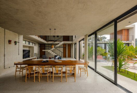Eco House / Mateus Castilho Arquitetura Eco House / Mateus Castilho Arquitetura - Interior Photography, Dining room, Balcony