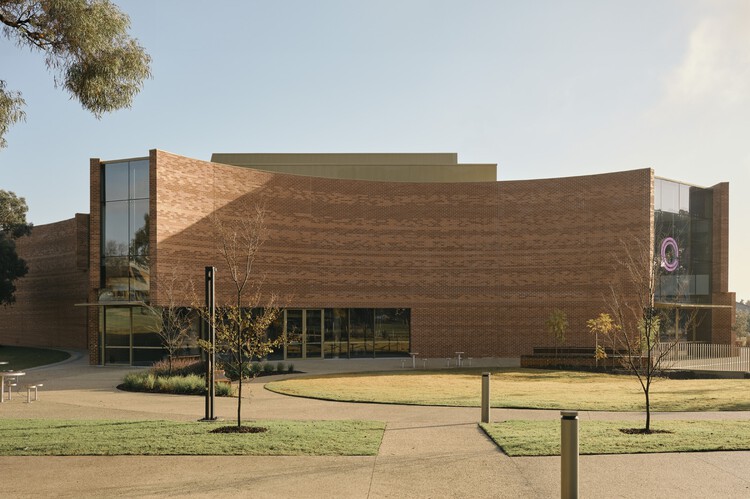The Round Whitehorse Centre / Kerstin Thompson Architects + BKK Architects