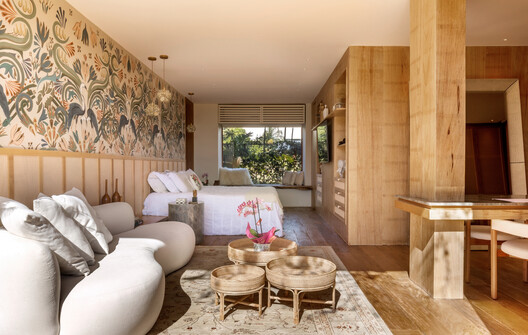 Vista House / Studio Gontijo Arquitetura Vista House / Studio Gontijo Arquitetura - Interior Photography, Living Room, Wood, Lighting, Chair, Bedroom