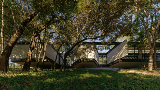 Adentro House / TETRO Arquitetura Adentro House / TETRO Arquitetura - Image 4 of 34