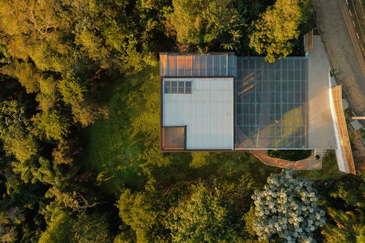 Rouxinol House / Sergio Sampaio Archi + Tectônica Rouxinol House / Sergio Sampaio Archi + Tectônica - Image 33 of 39