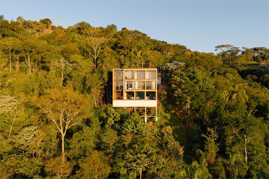 Rouxinol House / Sergio Sampaio Archi + Tectônica Rouxinol House / Sergio Sampaio Archi + Tectônica - Exterior Photography, Forest
