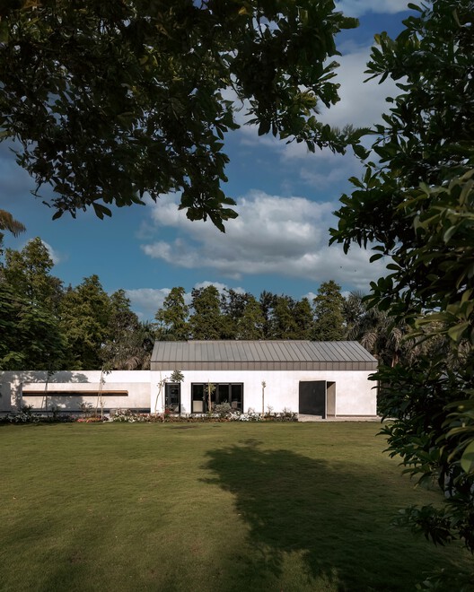 Lighthouse Residence / Architecture Discipline - Exterior Photography, Garden