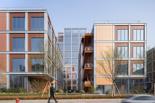 Greentown ThinkWorks / LYCS Architecture + GLA Greentown ThinkWorks / LYCS Architecture + GLA - Fotografía exterior, Fachada, Vidrio