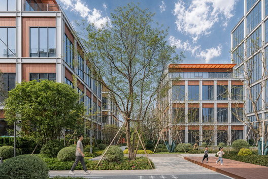 Greentown ThinkWorks / LYCS Architecture + GLA Greentown ThinkWorks / LYCS Architecture + GLA - Fotografía exterior, Fachada
