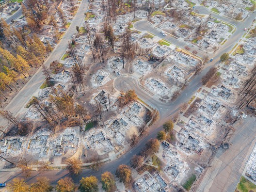 Wildfires in Algeria Highlight the Scale of the Global Fire Landscape Wildfires in Algeria Highlight the Scale of the Global Fire Landscape - Image 3 of 5
