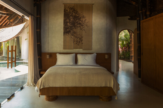 Kaymana Earth Villa / Pablo Luna Studio - Interior Photography, Bedroom, Wood, Lighting