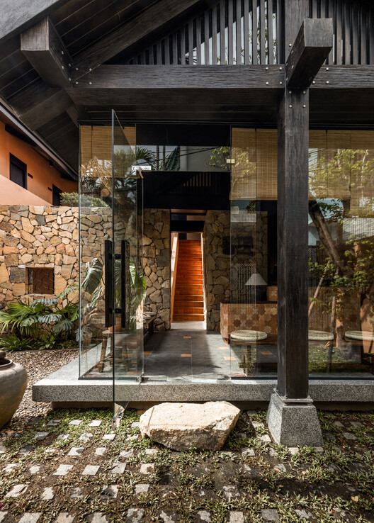 Dạ Homestay / 3fconcept Dạ Homestay / 3fconcept - Fotografía exterior, Madera, Puerta, Escaleras, Concreto, Fijación Vigas