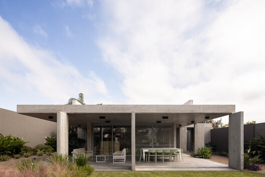Casa Attraverso il Patio / otro estudio Casa Attraverso il Patio / otro estudio - Image 22 of 31