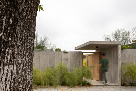 Casa Attraverso il Patio / otro estudio Casa Attraverso il Patio / otro estudio - Exterior Photography, Concrete
