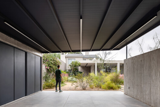 Casa Attraverso il Patio / otro estudio Casa Attraverso il Patio / otro estudio - Interior Photography