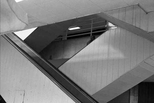 Escapism in Architecture: ArchDaily's September Editorial Focus Escapism in Architecture: ArchDaily's September Editorial Focus - Image 4 of 7
