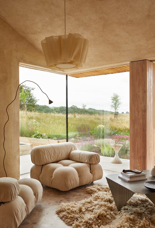 The Makers Barn Residence / HUTCH design The Makers Barn Residence / HUTCH design - Interior Photography, Living Room, Chair