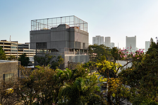 Beacon School High School / Andrade Morettin Arquitetos Associados + Guido Otero Arquitetura + Ricardo Gusmão Arquitetos - Exterior Photography
