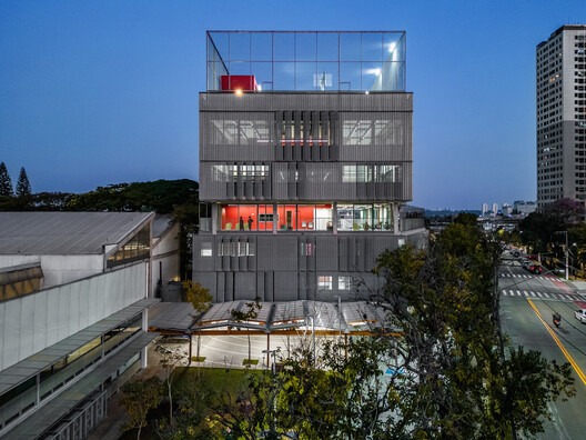 Beacon School High School / Andrade Morettin Arquitetos Associados + Guido Otero Arquitetura + Ricardo Gusmão Arquitetos - Exterior Photography, Facade