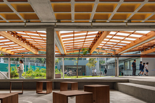 Beacon School High School / Andrade Morettin Arquitetos Associados + Guido Otero Arquitetura + Ricardo Gusmão Arquitetos - Interior Photography, Beam