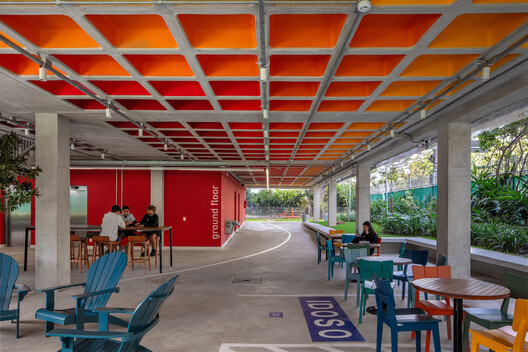 Beacon School High School / Andrade Morettin Arquitetos Associados + Guido Otero Arquitetura + Ricardo Gusmão Arquitetos - Interior Photography, Chair