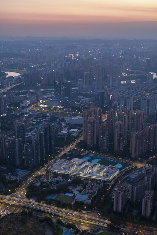 Chengdu Haiyang Road Middle School / Changwu Architects Chengdu Haiyang Road Middle School / Changwu Architects - Image 32 of 44