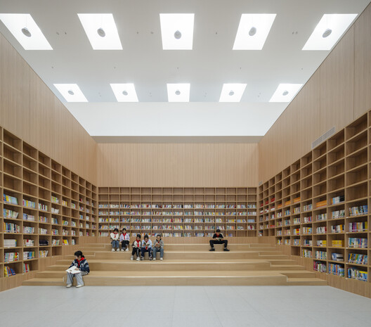 Chengdu Haiyang Road Middle School / Changwu Architects Chengdu Haiyang Road Middle School / Changwu Architects - Interior Photography, Shelving