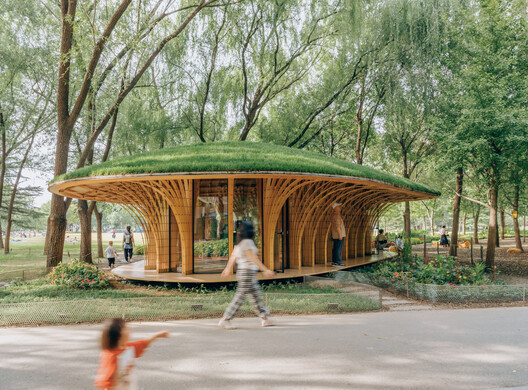 West Garden Florist / LUO studio West Garden Florist / LUO studio - Exterior Photography, Wood