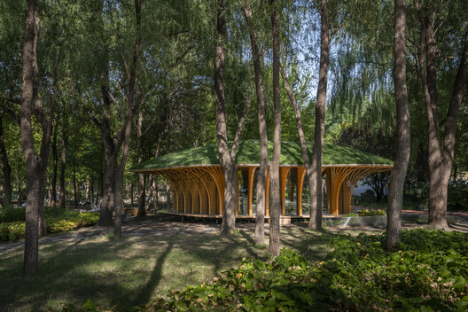 West Garden Florist / LUO studio West Garden Florist / LUO studio - Exterior Photography, Wood, Forest