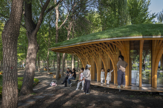West Garden Florist / LUO studio West Garden Florist / LUO studio - Exterior Photography, Wood
