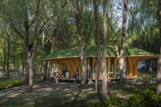 West Garden Florist / LUO studio West Garden Florist / LUO studio - Exterior Photography, Wood, Forest