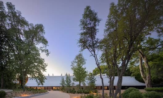 Kengo Kuma to Receive the 2027 Andrée Putman Lifetime Achievement Award Kengo Kuma to Receive the 2027 Andrée Putman Lifetime Achievement Award - Image 7 of 13