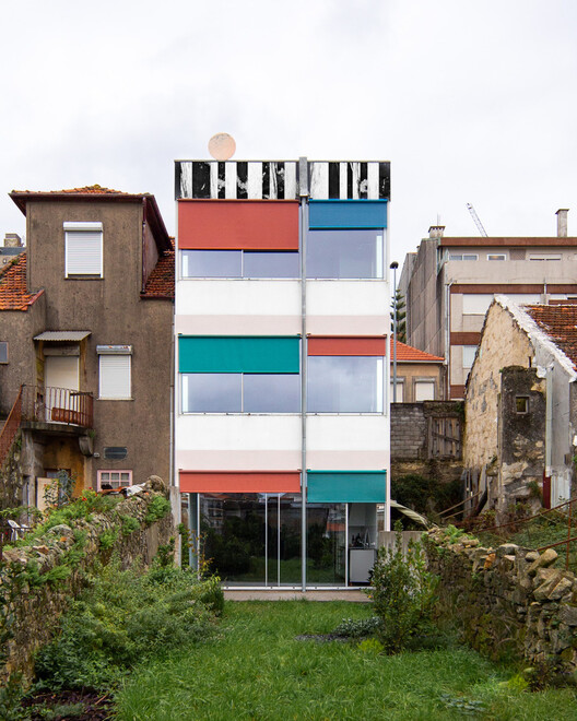 The Right to Be Naive: How Architecture Turned Innocence into a Position The Right to Be Naive: How Architecture Turned Innocence into a Position - Image 20 of 20