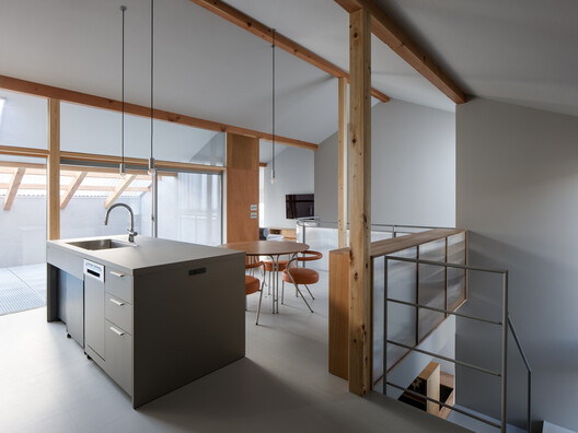House in Kamiyasu / Yutaka Yoshida Architect & Associates House in Kamiyasu / Yutaka Yoshida Architect & Associates - Interior Photography, Kitchen, Beam